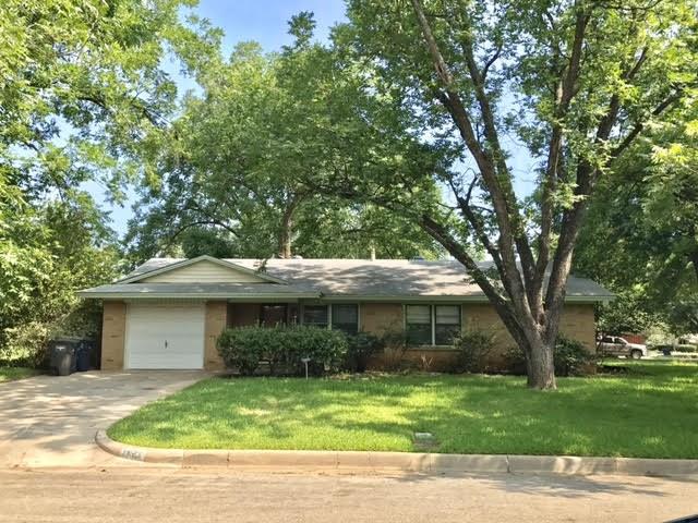 1033 E Gambrell Street, Fort Worth, TX 76115