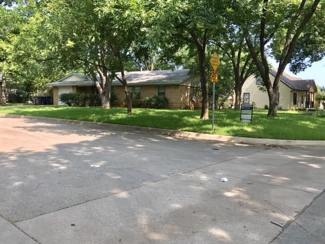 1033 E Gambrell Street, Fort Worth, TX 76115