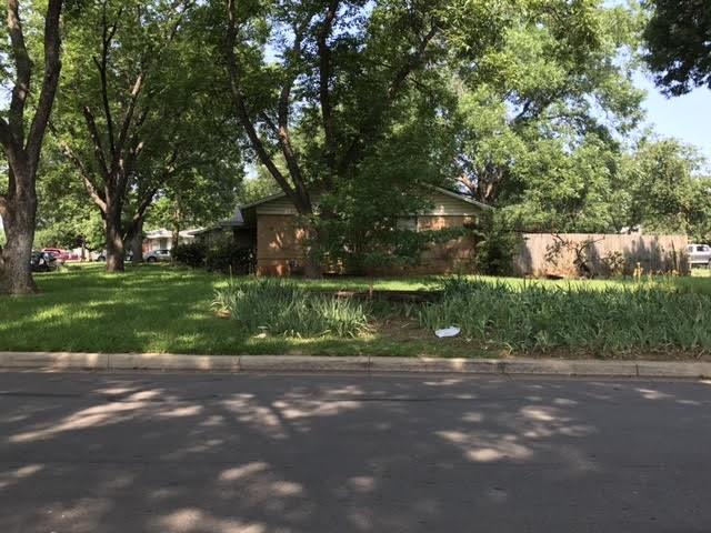 1033 E Gambrell Street, Fort Worth, TX 76115