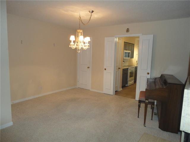 2303 Ridgmar Plaza, Fort Worth, TX 76116