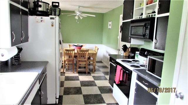 1000 Darnell Avenue, Benbrook, TX 76126
