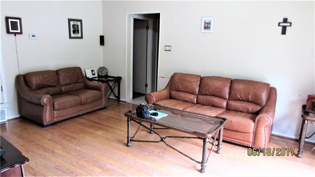 1000 Darnell Avenue, Benbrook, TX 76126