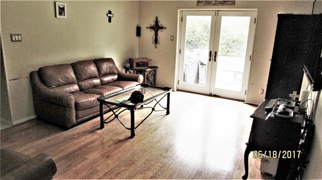 1000 Darnell Avenue, Benbrook, TX 76126