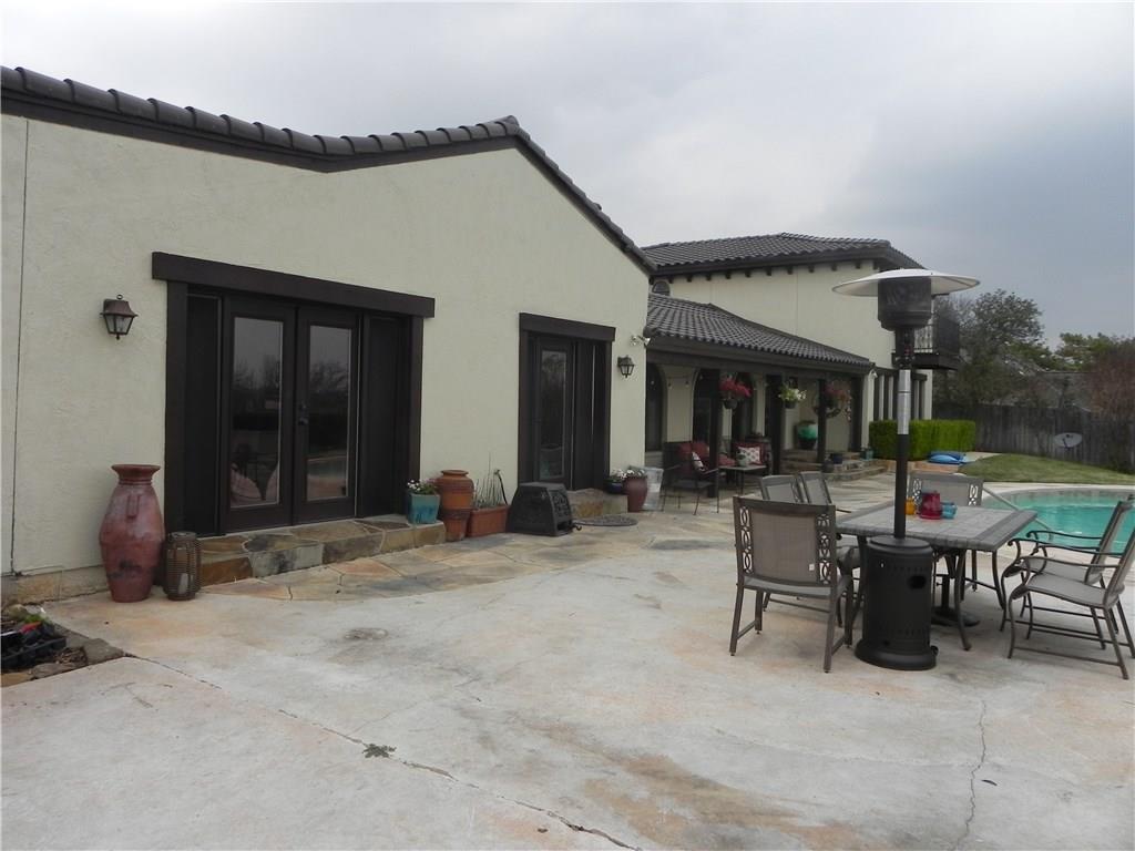 3 Thornhill Rd., Benbrook, TX 76132