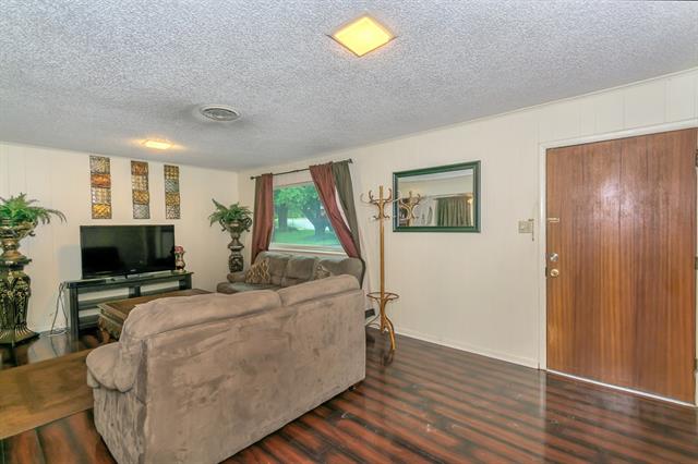 4113 Sunset Trl, Lake Worth, TX 76135