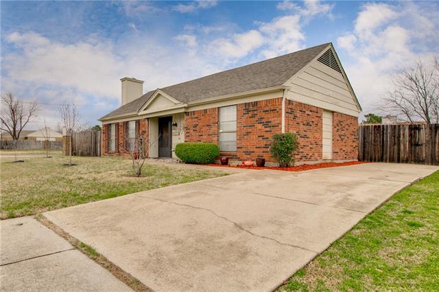 7328 Shadow Bend Drive, Fort Worth, TX 76137
