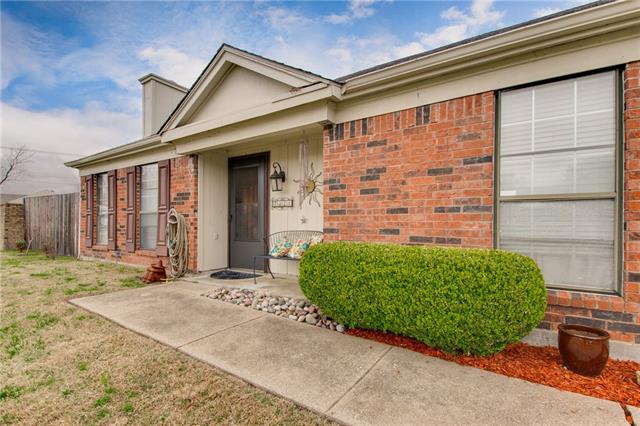 7328 Shadow Bend Drive, Fort Worth, TX 76137