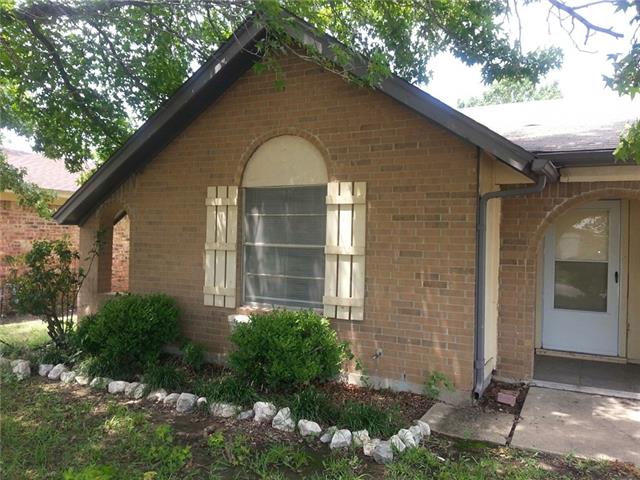 104 Coury Rd, Everman, TX 76140