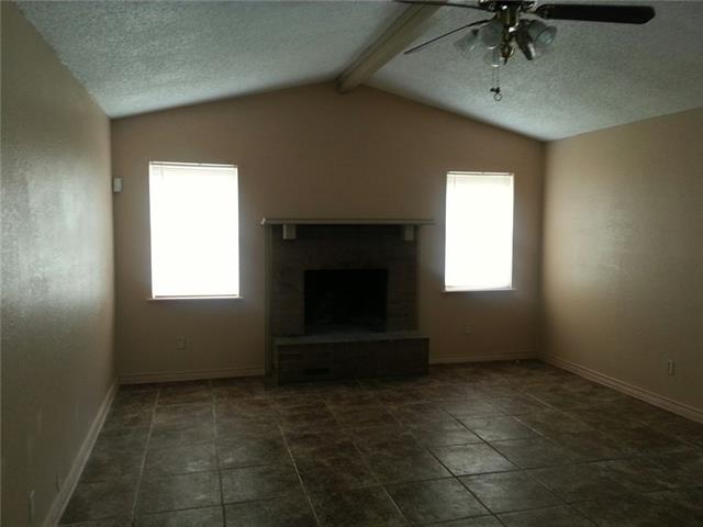 104 Coury Rd, Everman, TX 76140
