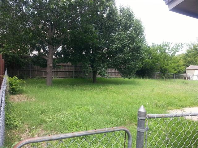 104 Coury Rd, Everman, TX 76140