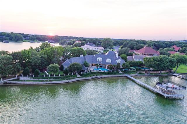 8900 Crest Ridge Drive, Fort Worth, TX 76179
