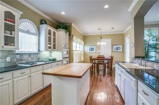 8500 Olmstead Terrace, North Richland Hills, TX 76180