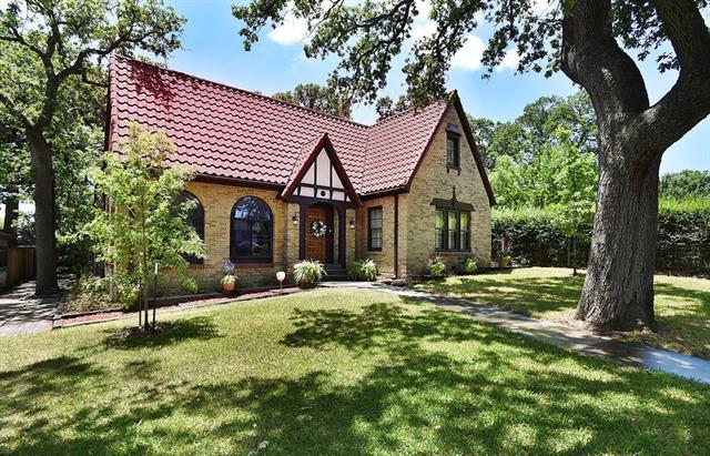 1015 W Oak Street, Denton, TX 76201