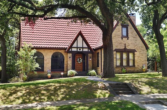 1015 W Oak Street, Denton, TX 76201