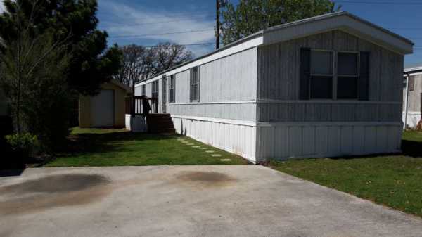 Pecan Creek Mobile Home Community 2601 S. Mayhill, #3Denton, TX 76208