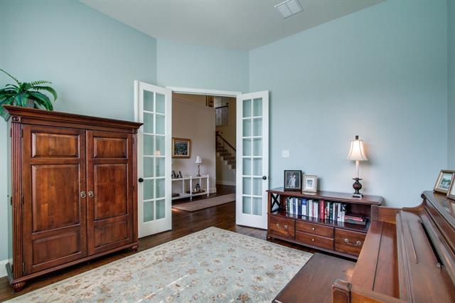 8800James Drive, Lantana, TX 76226