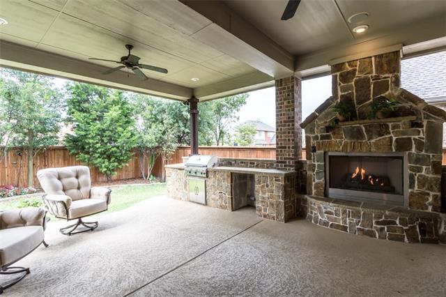 940 Fannin Drive, Lantana, TX 76226
