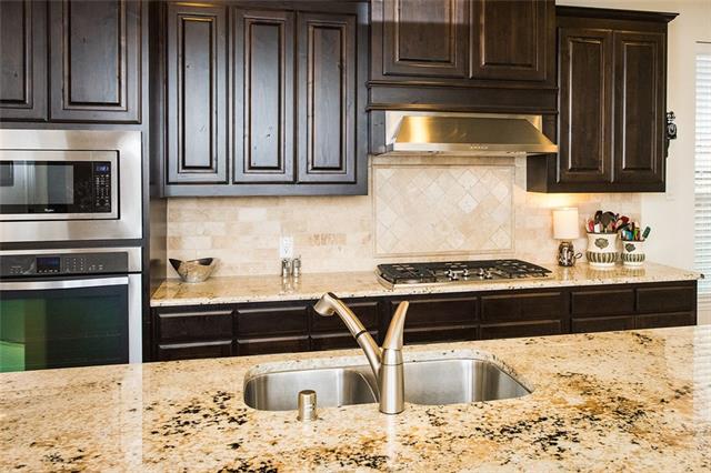 8513 Bayberry Avenue, Lantana, TX 76226