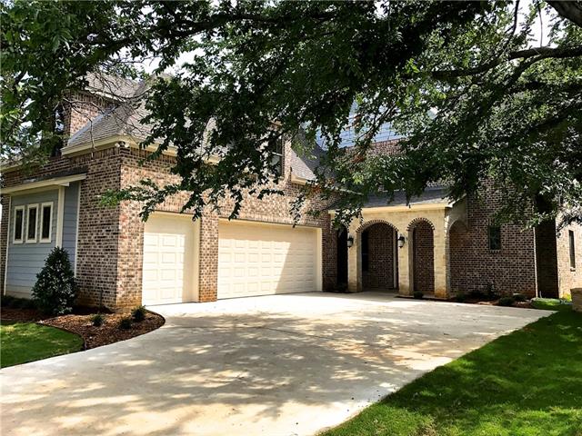 116 E Comanche, Lake Kiowa, TX 76240