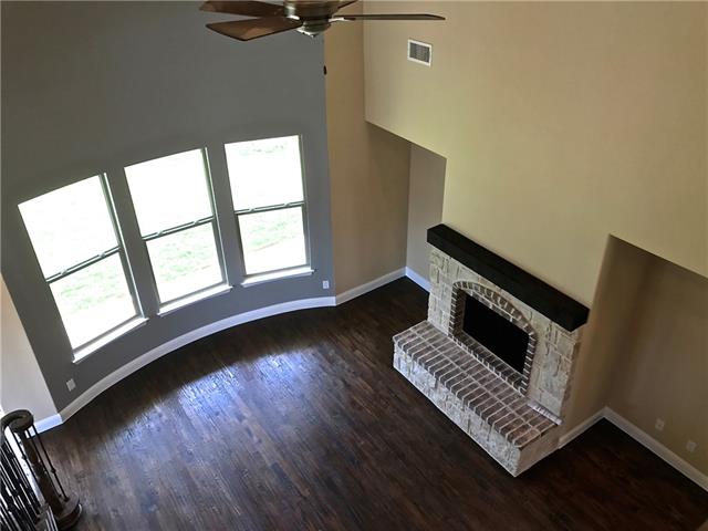 116 E Comanche, Lake Kiowa, TX 76240