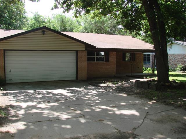 1912 Laurel Road, Gainesville, TX 76240