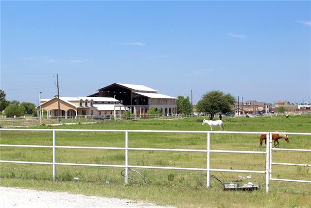 5001 FM 2450, Krum, TX 76249
