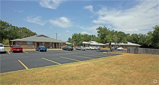 301 North Prairie Street, Pilot Point, TX 76258