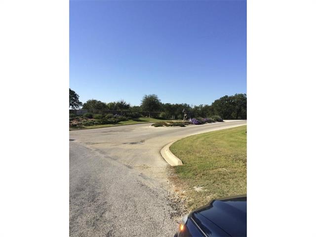 138 Silver Lakes Drive, Sunset, TX 76270