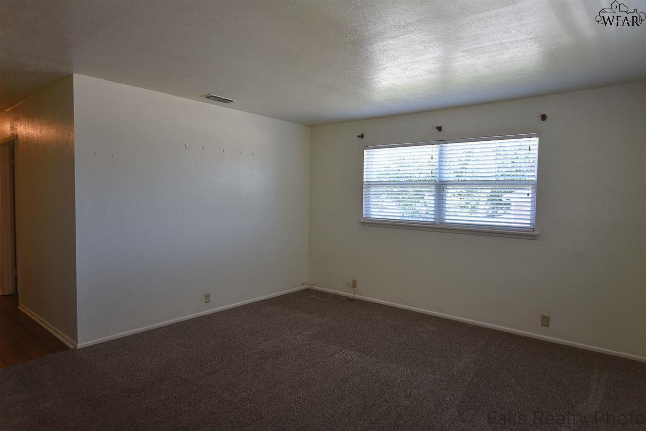 1611 SUMNER TERRACE, Wichita Falls, TX 76306