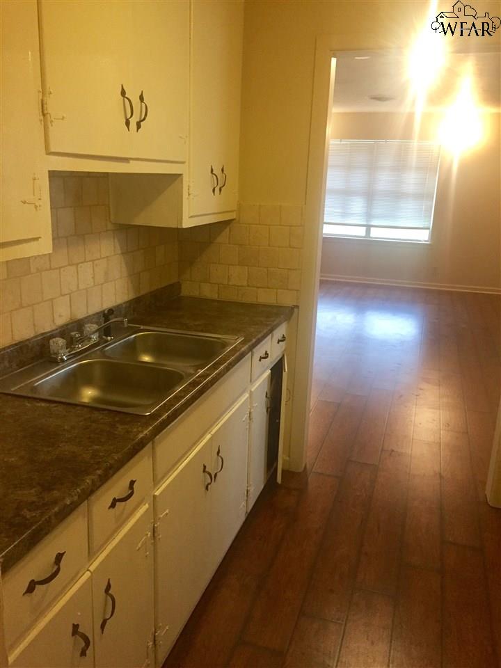 1907 WENONAH AVENUE, Wichita Falls, TX 76309