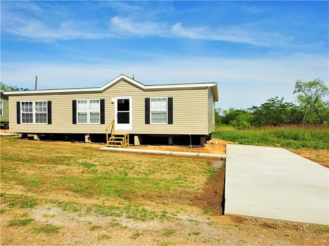 198 Shady Springs Drive, Runaway Bay, TX 76426