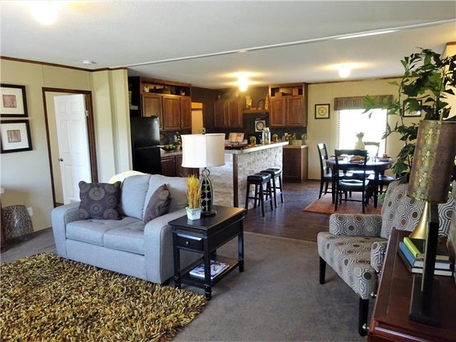 198 Shady Springs Drive, Runaway Bay, TX 76426