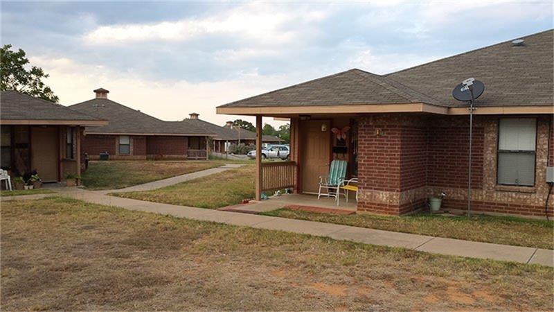 1206 Saint Michael Court, Graham, TX 76450