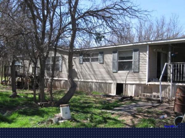 1673 Private Road 1037