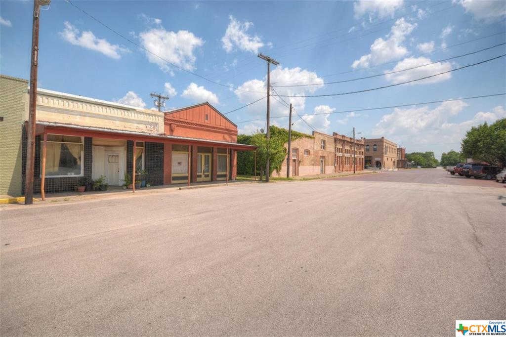 130 N Evie, Bartlett, TX 76511