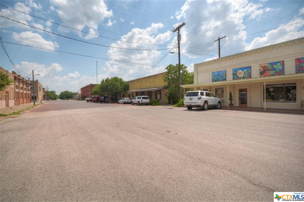 130 N Evie, Bartlett, TX 76511