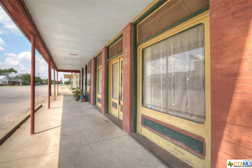 130 N Evie, Bartlett, TX 76511