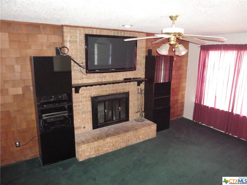 422 N East, Belton, TX 76513