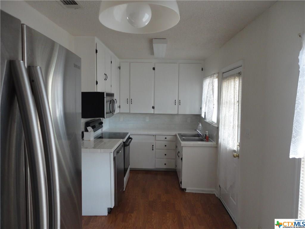 422 N East, Belton, TX 76513