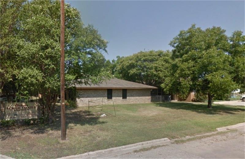 1100 N Crockett, Cameron, TX 76520