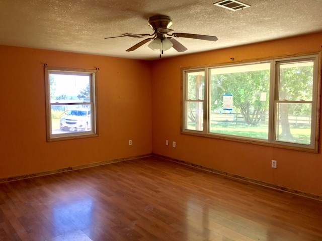 993 County Road 3384, Kempner, TX 76539