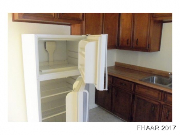 712 Ave J. B, Killeen, TX 76541