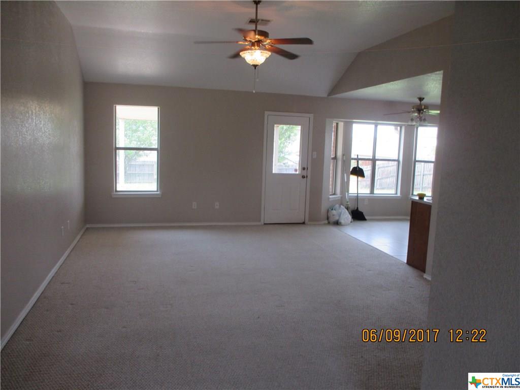900 James Loop, Killeen, TX 76542