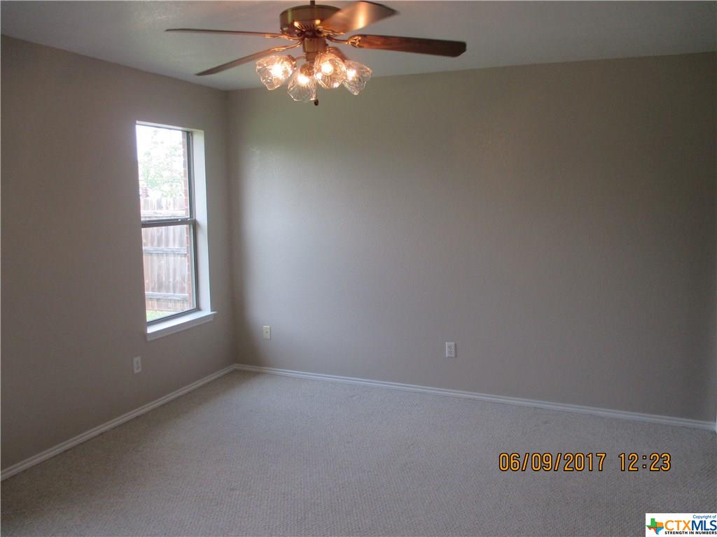 900 James Loop, Killeen, TX 76542