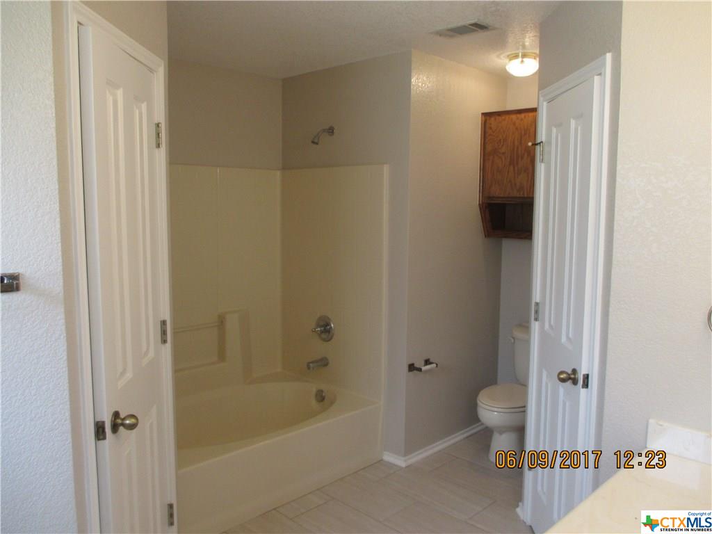 900 James Loop, Killeen, TX 76542