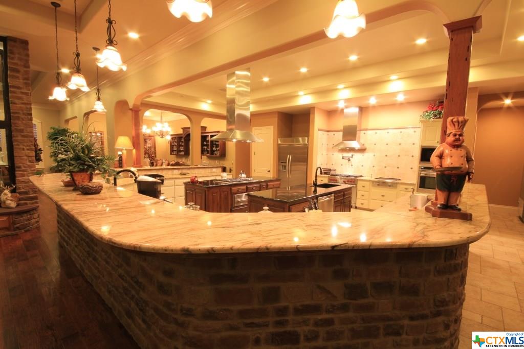 8467 N N US281 Highway, Lampasas, TX 76550