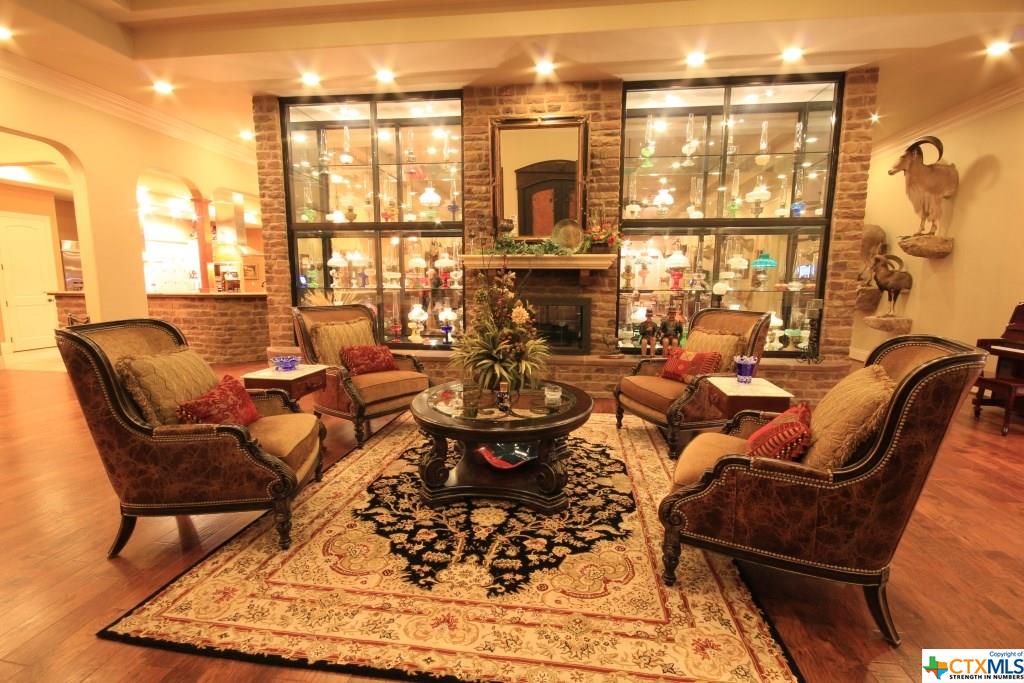 8467 N N US281 Highway, Lampasas, TX 76550