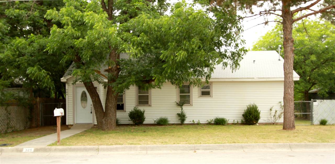 305 N Broad, Lampasas, TX 76550