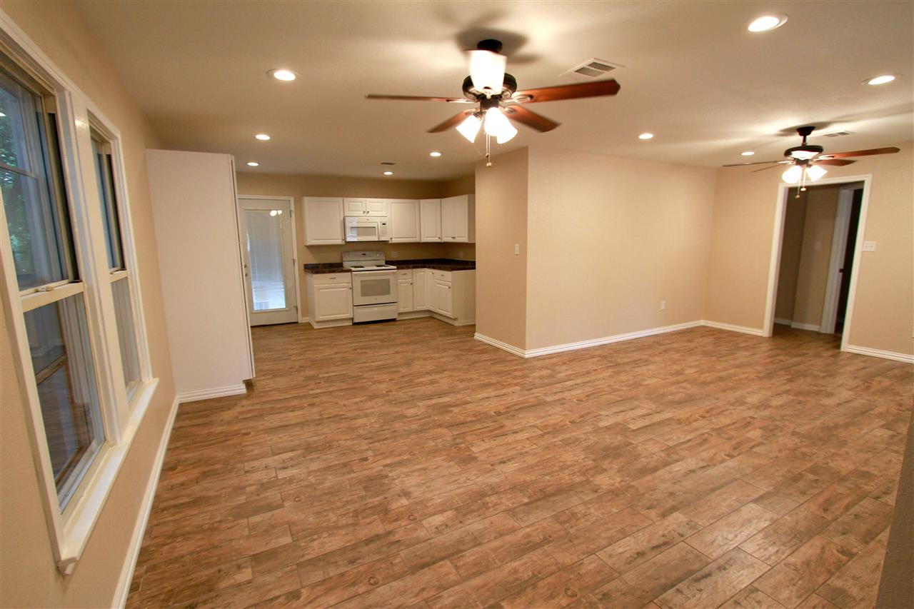 305 N Broad, Lampasas, TX 76550