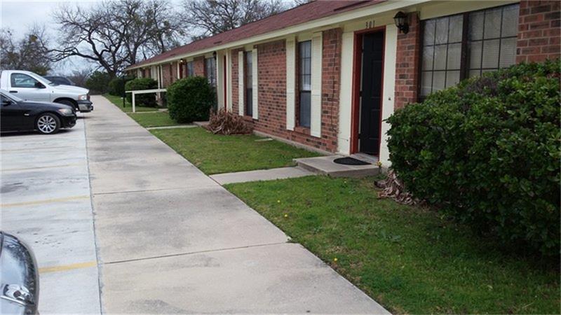 1311 Central Tx Expressway, Lampasas, TX 76550